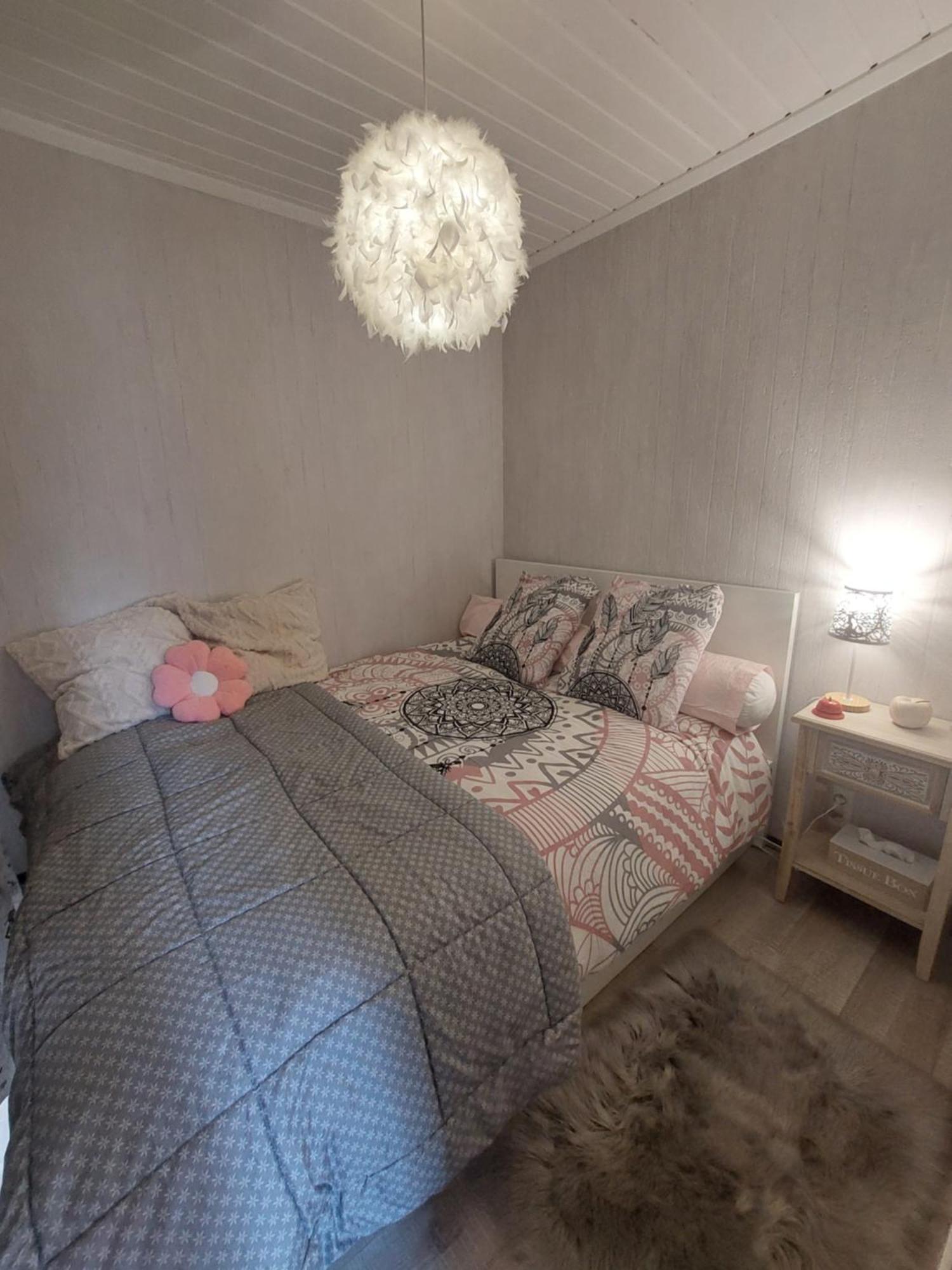 Le Petit Chalet - Bungalow Waulsort Eksteriør bilde